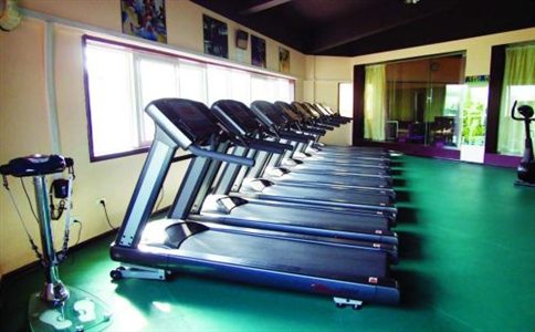 仰卧侧卷腹的动作要领